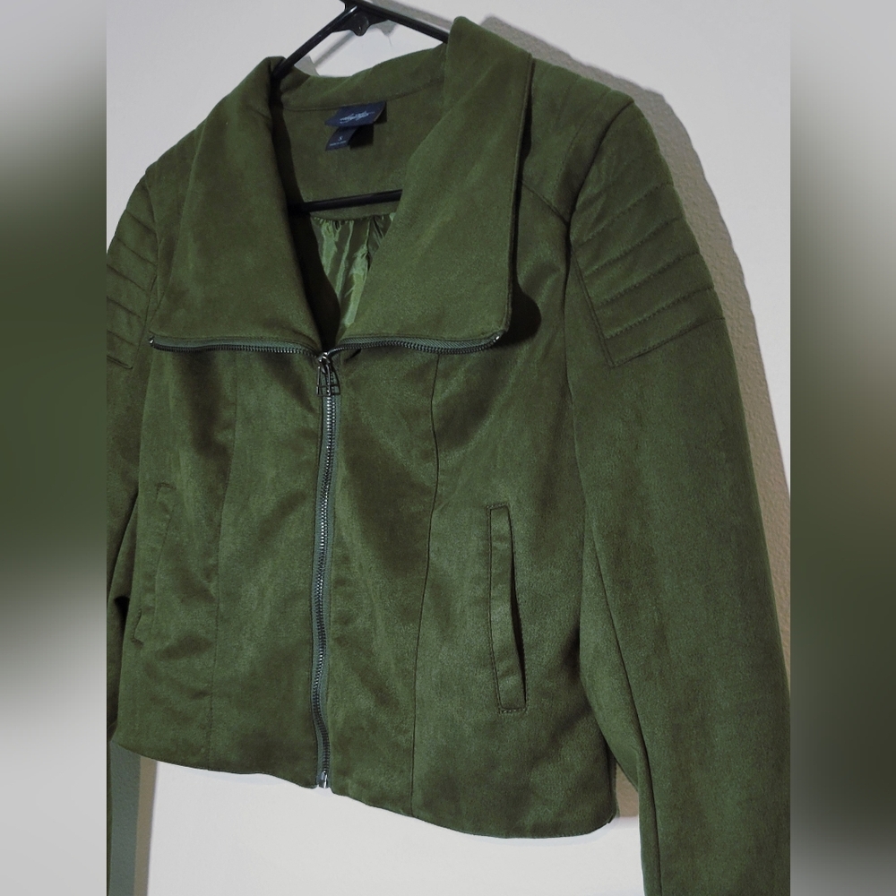 GORDEGOUS !!! Daytrip Bomber Jacket !!